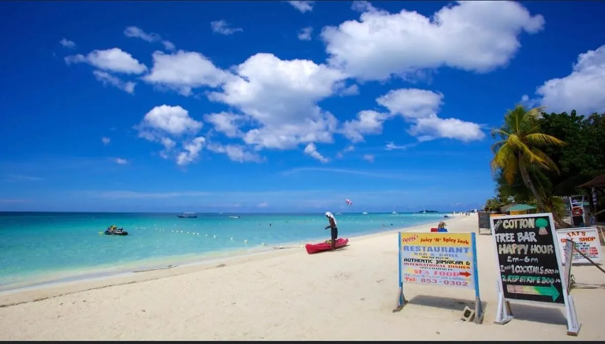 Walk To The Beach Apartment In Negril 2 Bedrooms 2 Bathrooms Jamaika